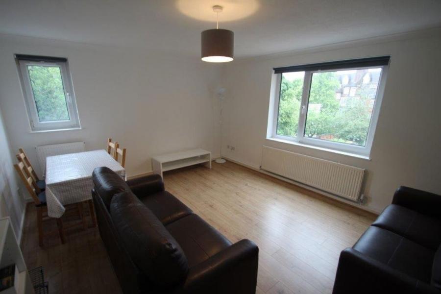 Flat Albert Road in Leicester
