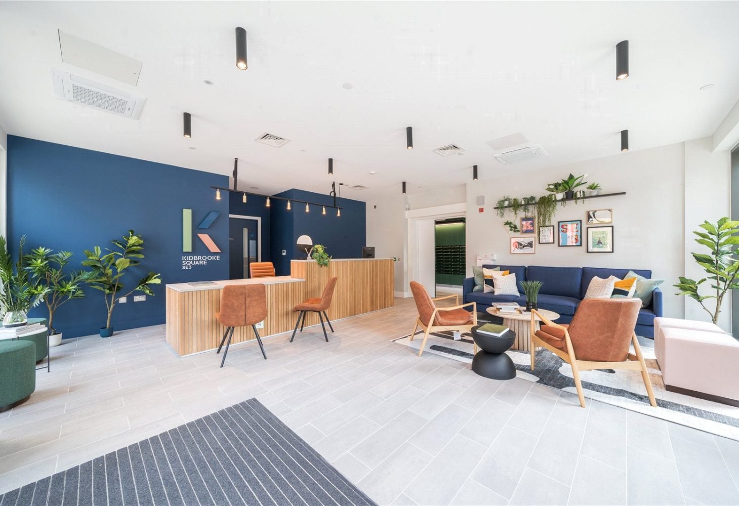 Flat Henley Drive in London