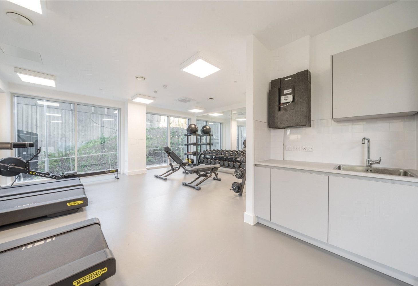 Flat Henley Drive in London