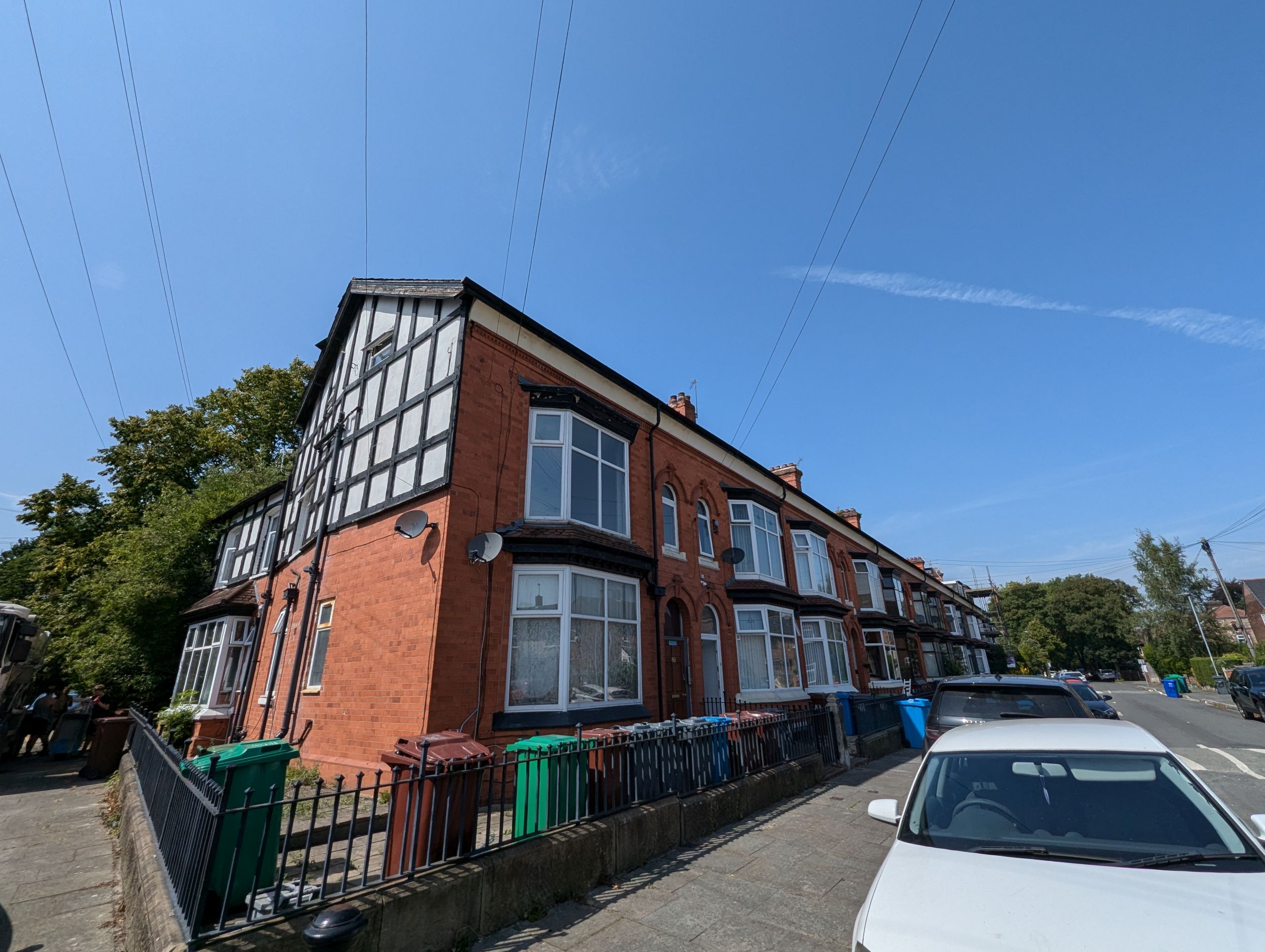 Flat Hermitage Road in Manchester