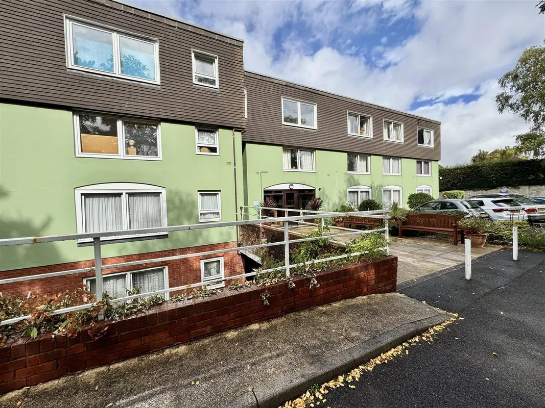 Flat St. Alban's Avenue in Bournemouth