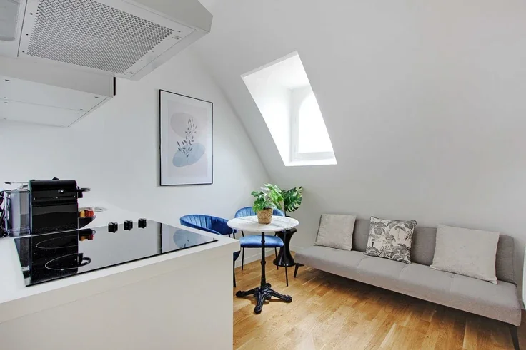 Appartement Avenue Raymond Poincaré à Paris