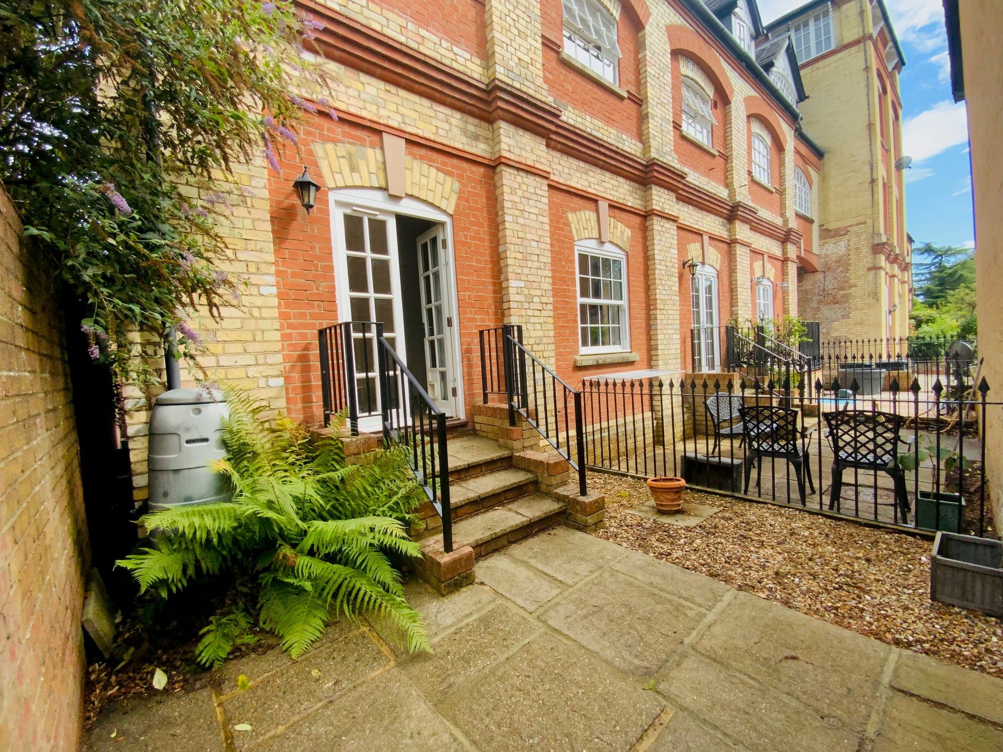 House Kings Hill Avenue in Tonbridge and Malling