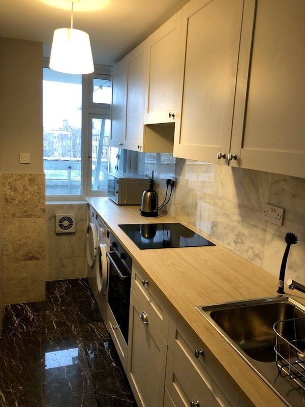 Room Ebley Close in Greater London