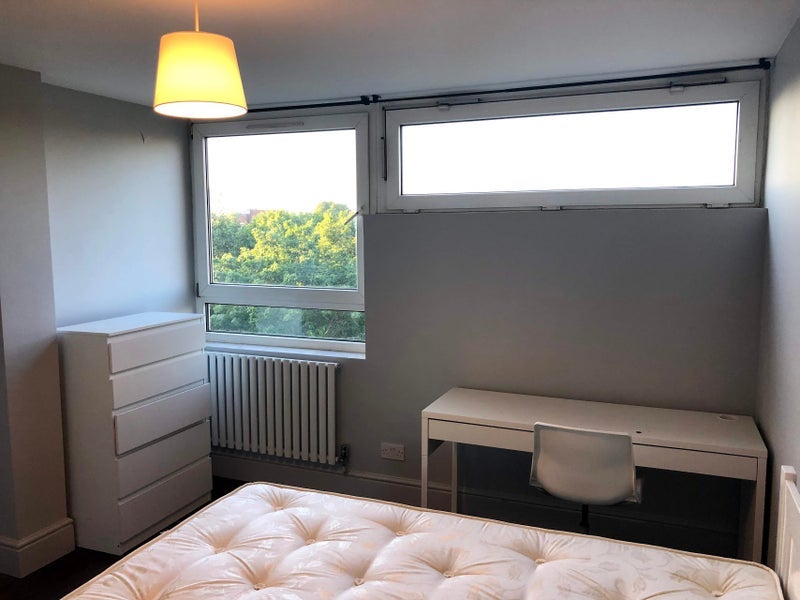 Room Ebley Close in Greater London