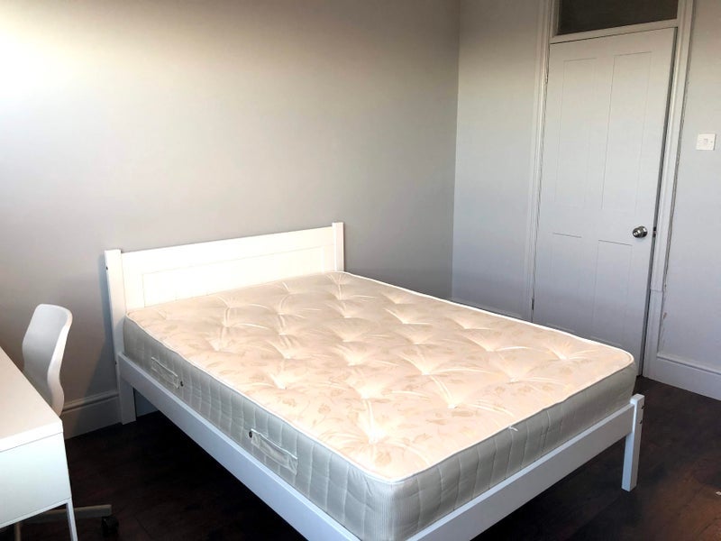 Room Ebley Close in Greater London