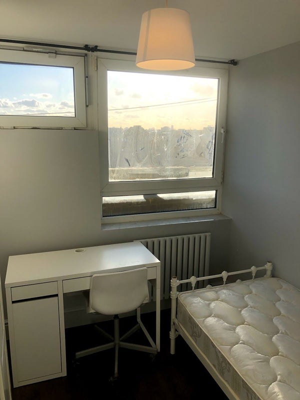 Room Ebley Close in Greater London