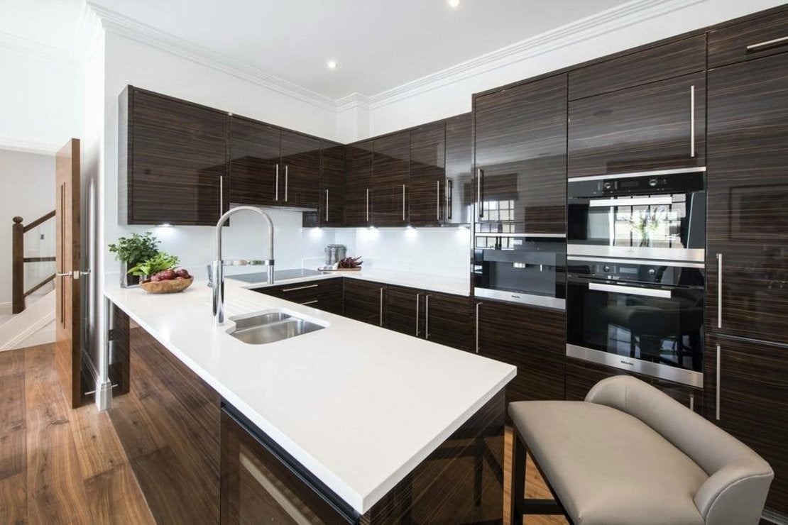 Flat Rainville Road in Greater London
