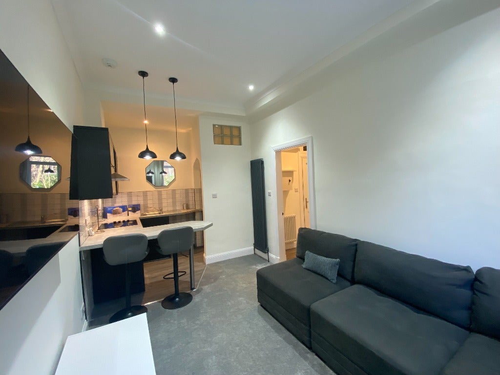 Flat Waverley Park in City of Edinburgh