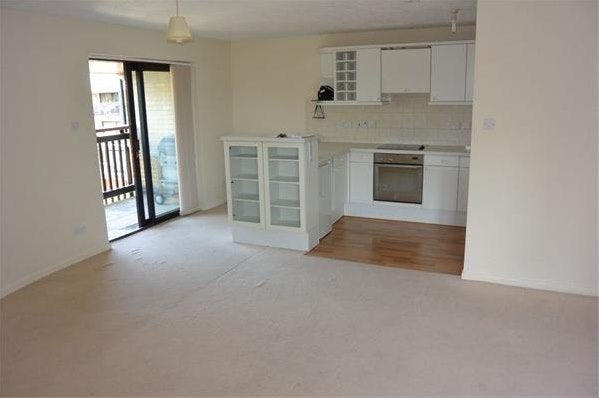 Flat Barrington Mews in Milton Keynes