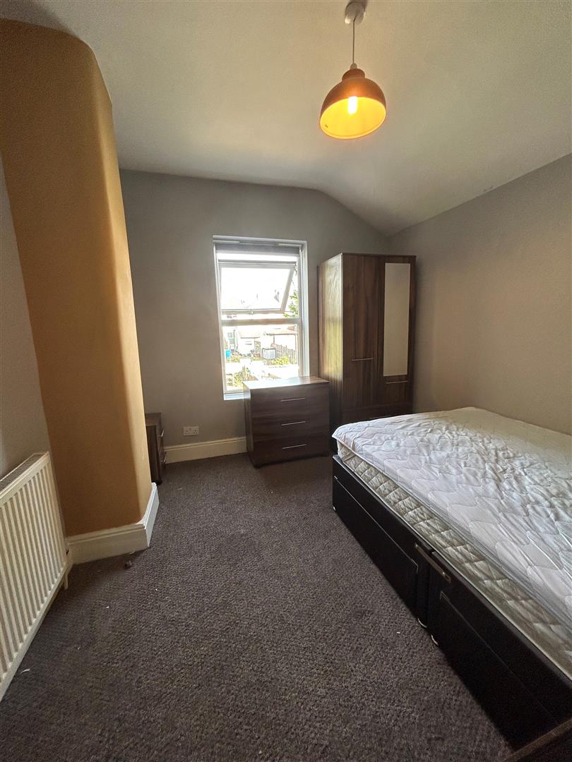 Room St Thomas Road in Derby