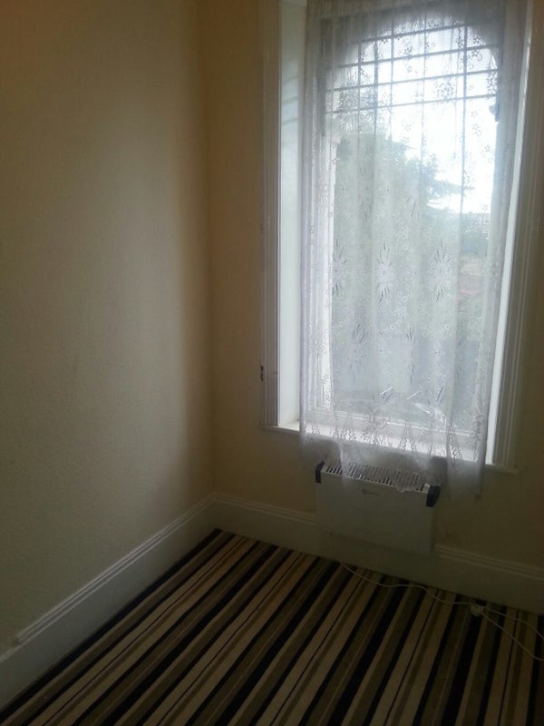 Flat Lennard Road in Greater London