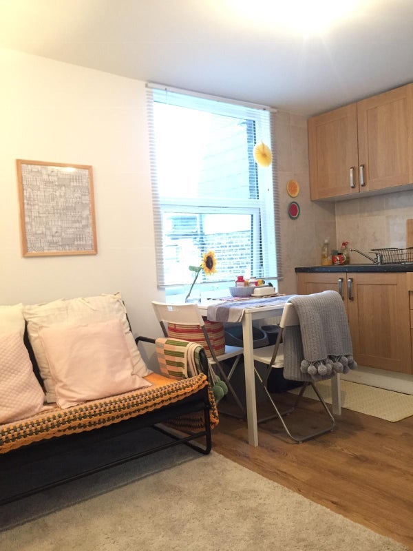 Flat Yeldham Road in Greater London