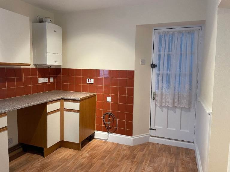Flat Palace Avenue in Paignton