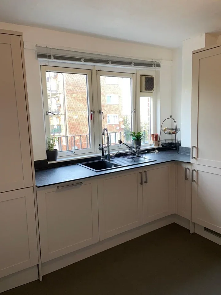 Flat Ann Street in Greater London
