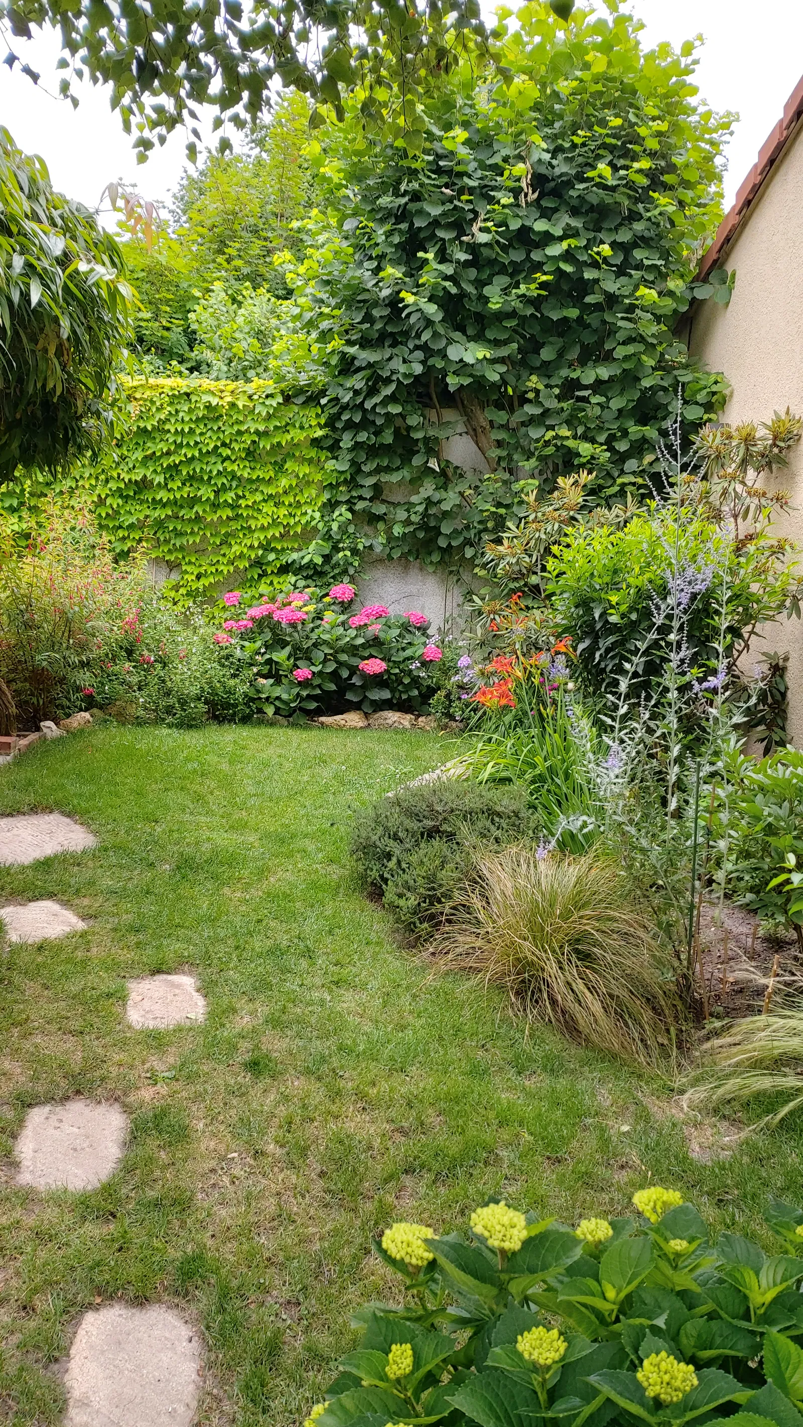 Room Rue Chateaubriand in Rambouillet