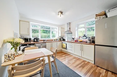Flat Lambton Road in Greater London