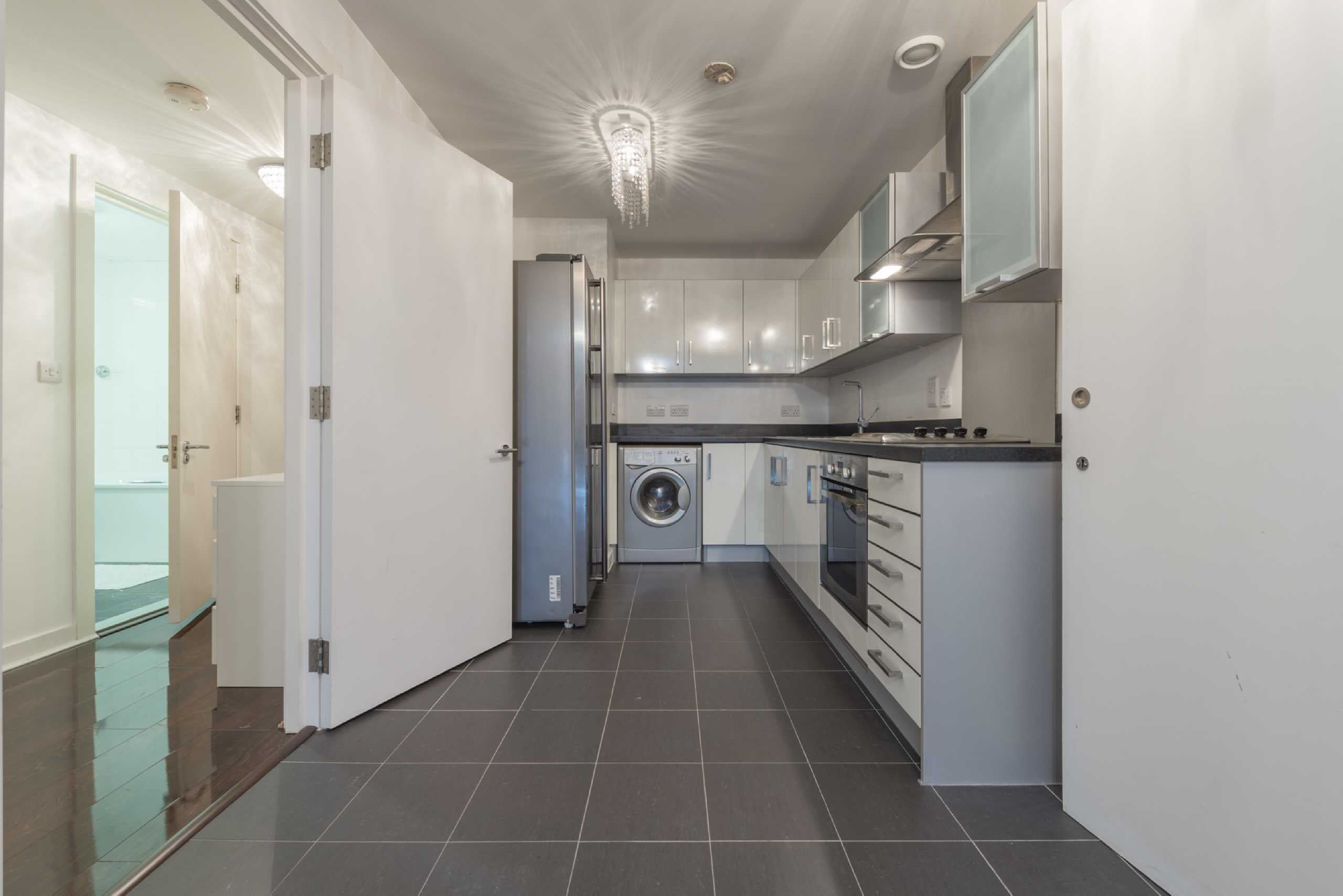 Flat Gatliff Road in City of Westminster
