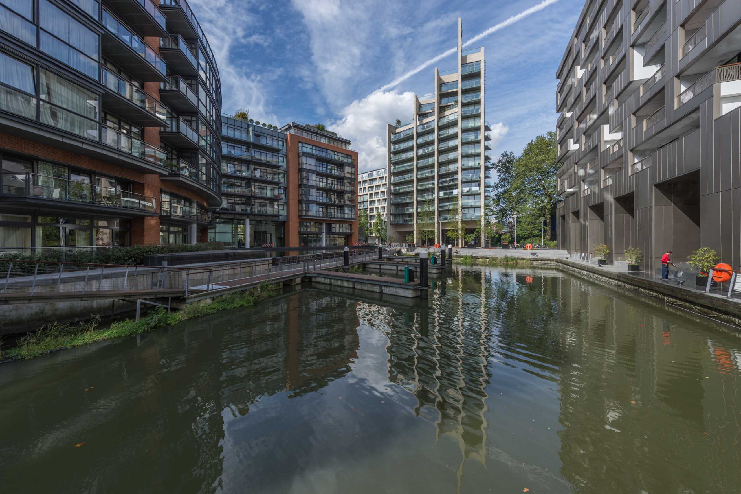Flat Gatliff Road in City of Westminster