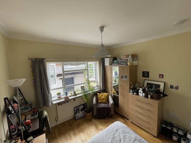 Room Fordwych Road in Greater London