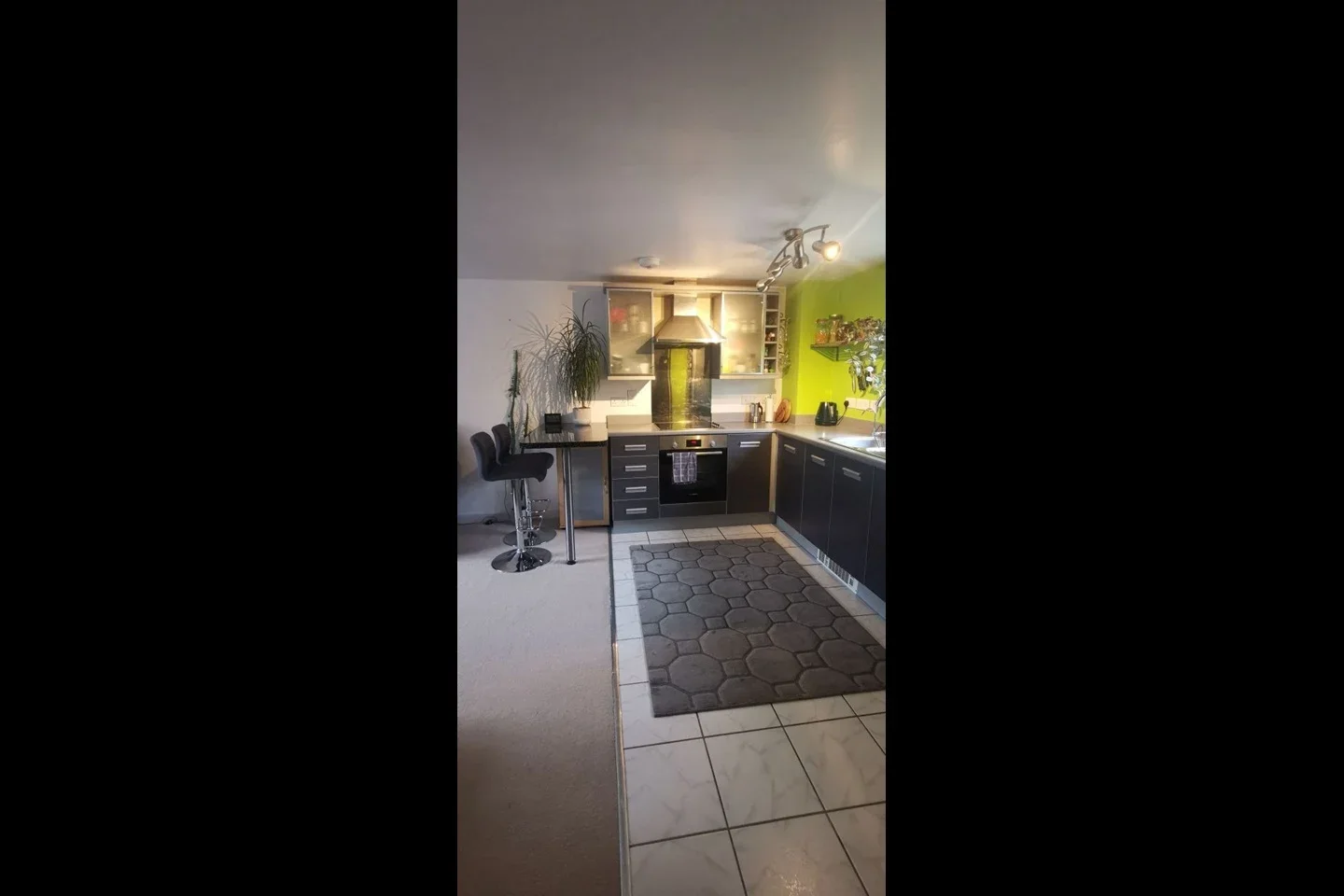 Flat Bramley Court in Dunstable