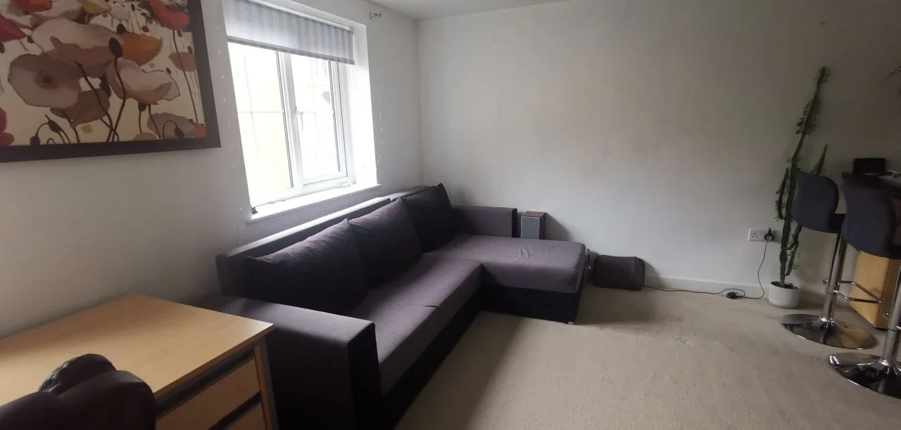 Flat Bramley Court in Dunstable