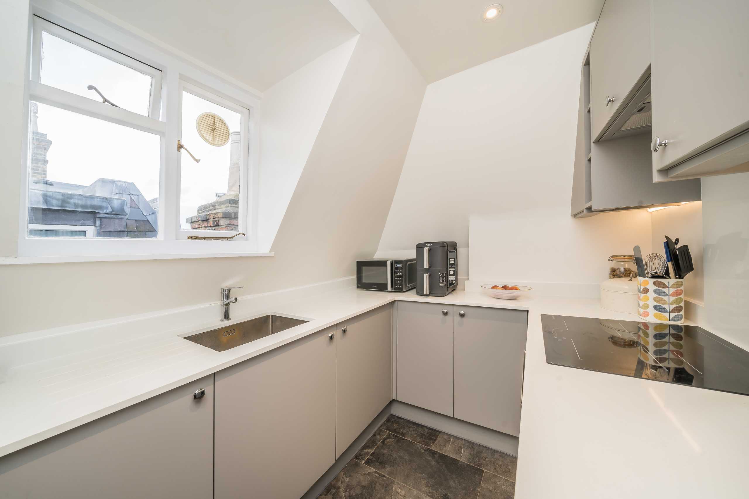 Flat Woodside in Greater London