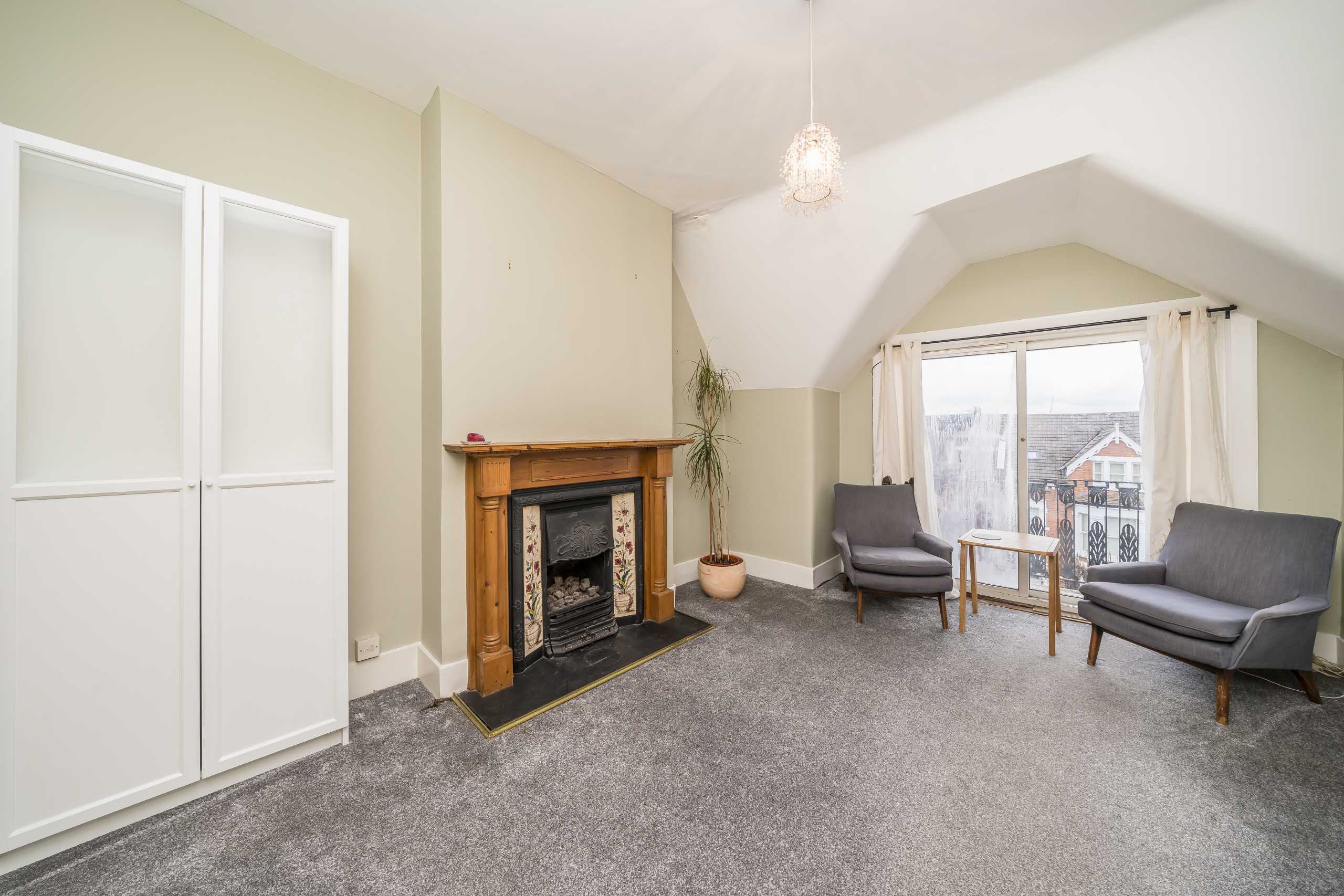 Flat Woodside in Greater London