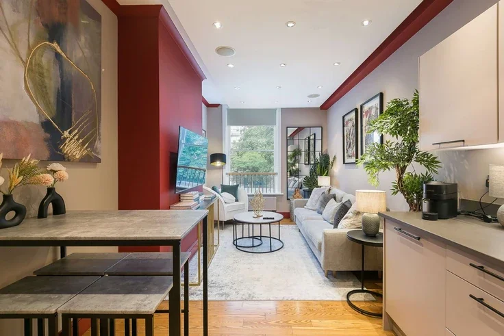 Flat Bloomsbury Square in Greater London
