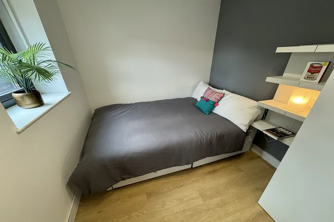 Room Chilwell Road in Nottingham