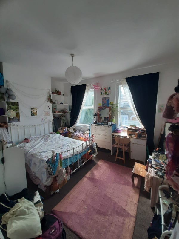 Room Millais Road in Greater London