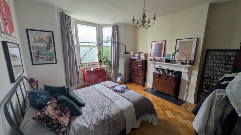 Room Albany Road in Bristol