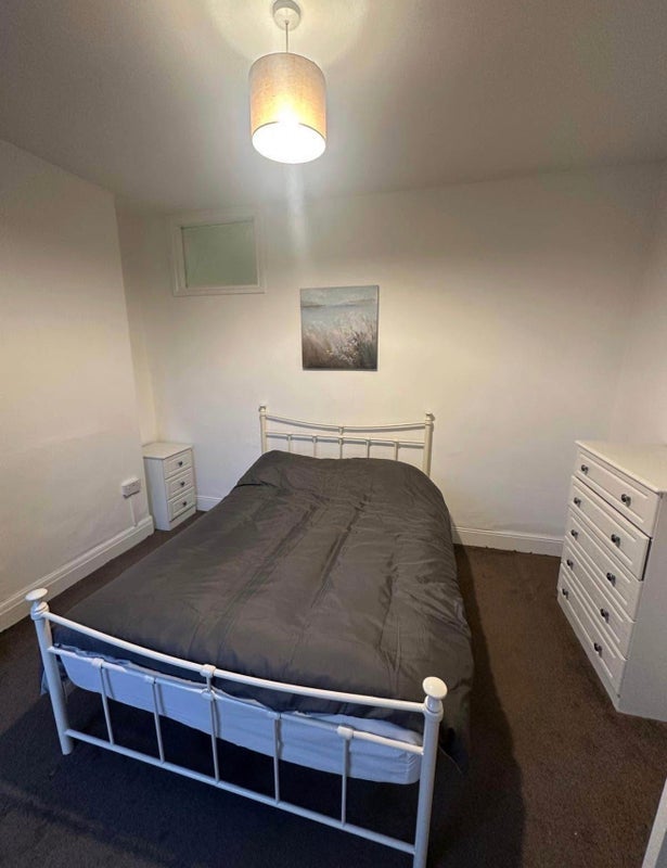 Room Frederick Road in Birmingham
