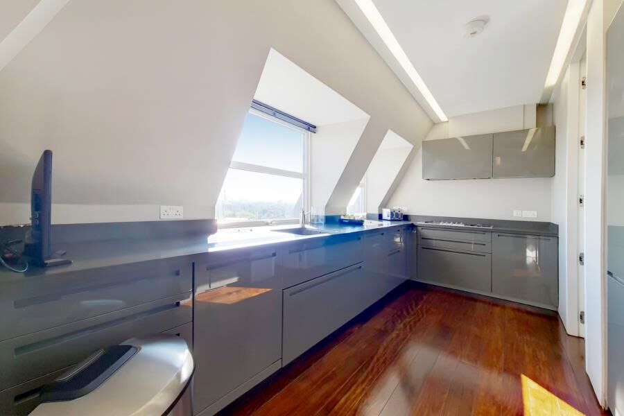 Flat Boydell Court in Greater London