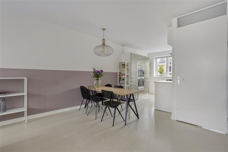 Tussenwoning te koop: Adriaan Anthoniszstraat 9, Zwaag