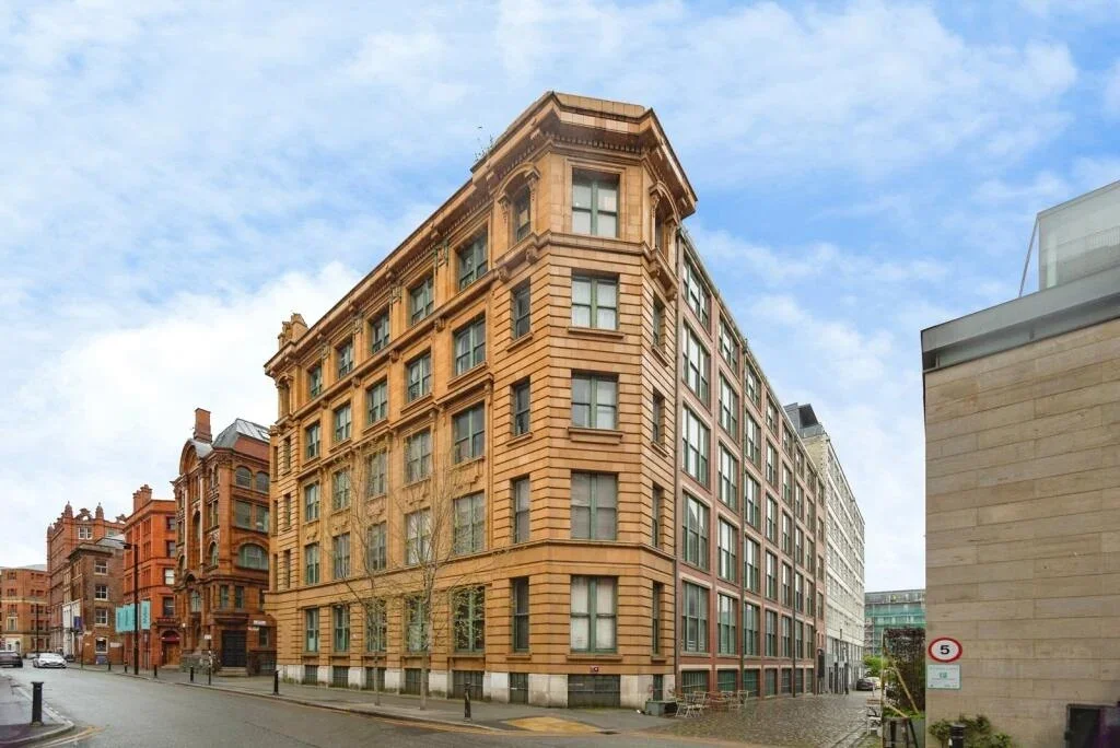Flat Dale Street in Manchester