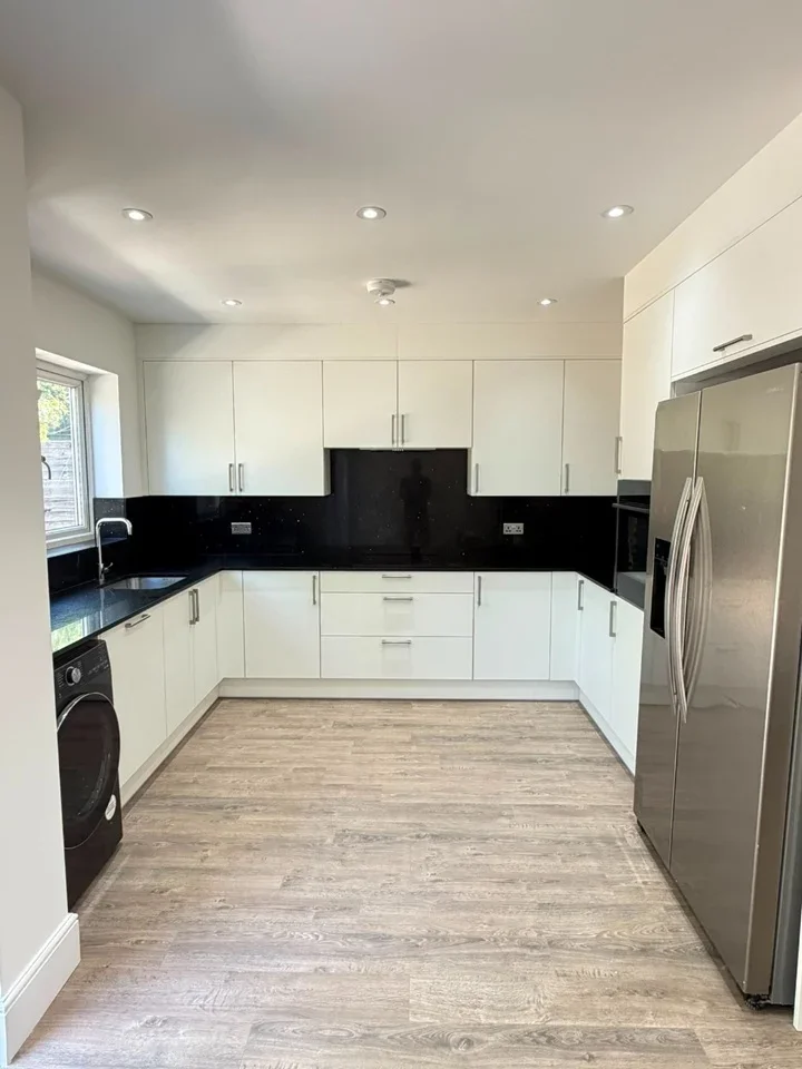 House Garratt Road in Greater London