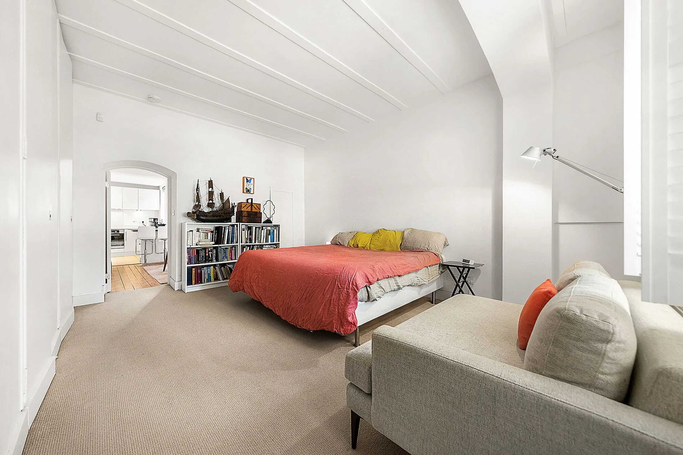 Flat Briarwood Road in Greater London