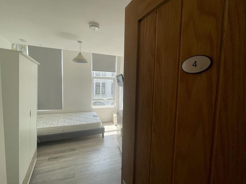 Room Upper Parliament Street in Nottingham