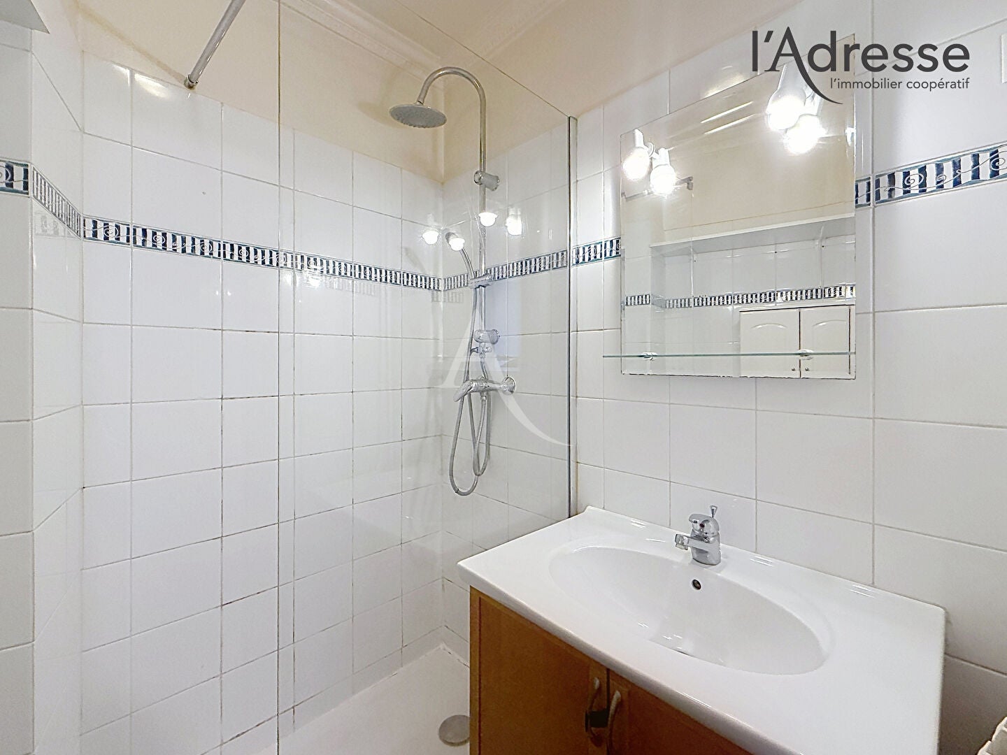 Flat Rue Honoré d'Estienne d'Orves in Suresnes