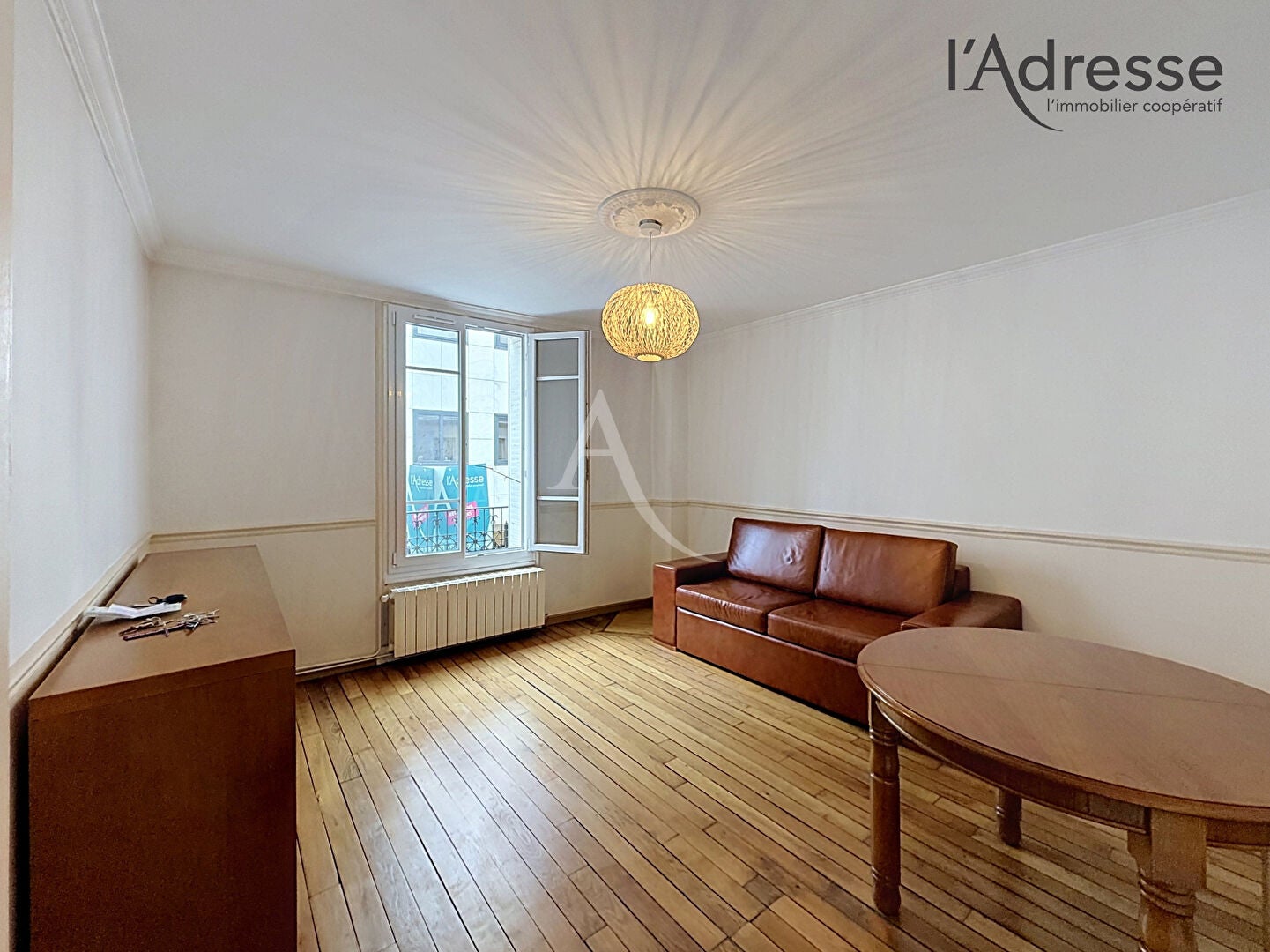 Flat Rue Honoré d'Estienne d'Orves in Suresnes