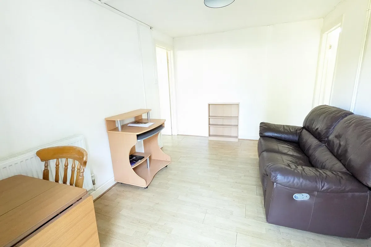 Room Earlham Road in Norwich