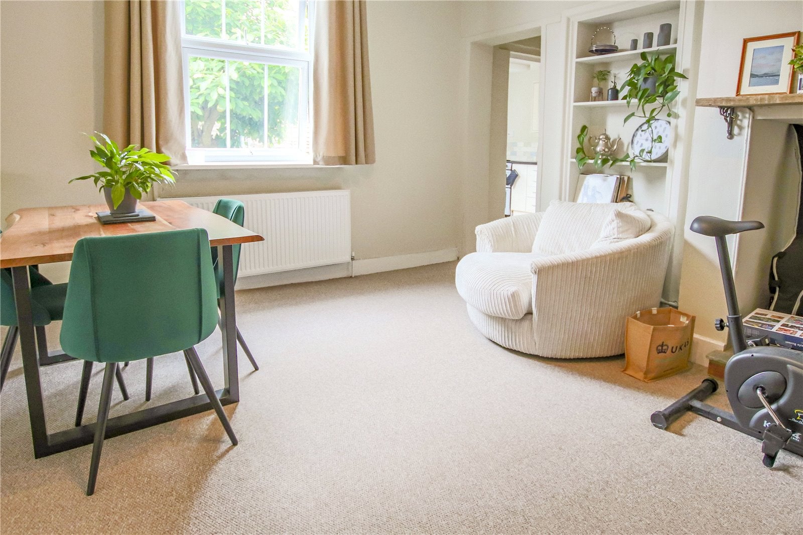 Flat Silwood Road in Sunningdale