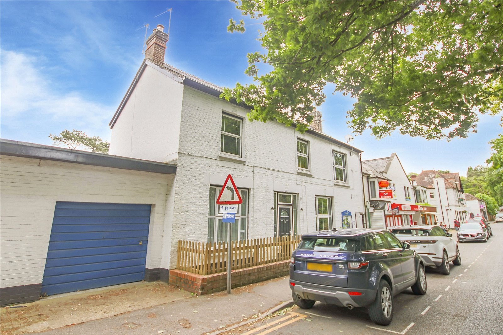 Flat Silwood Road in Sunningdale