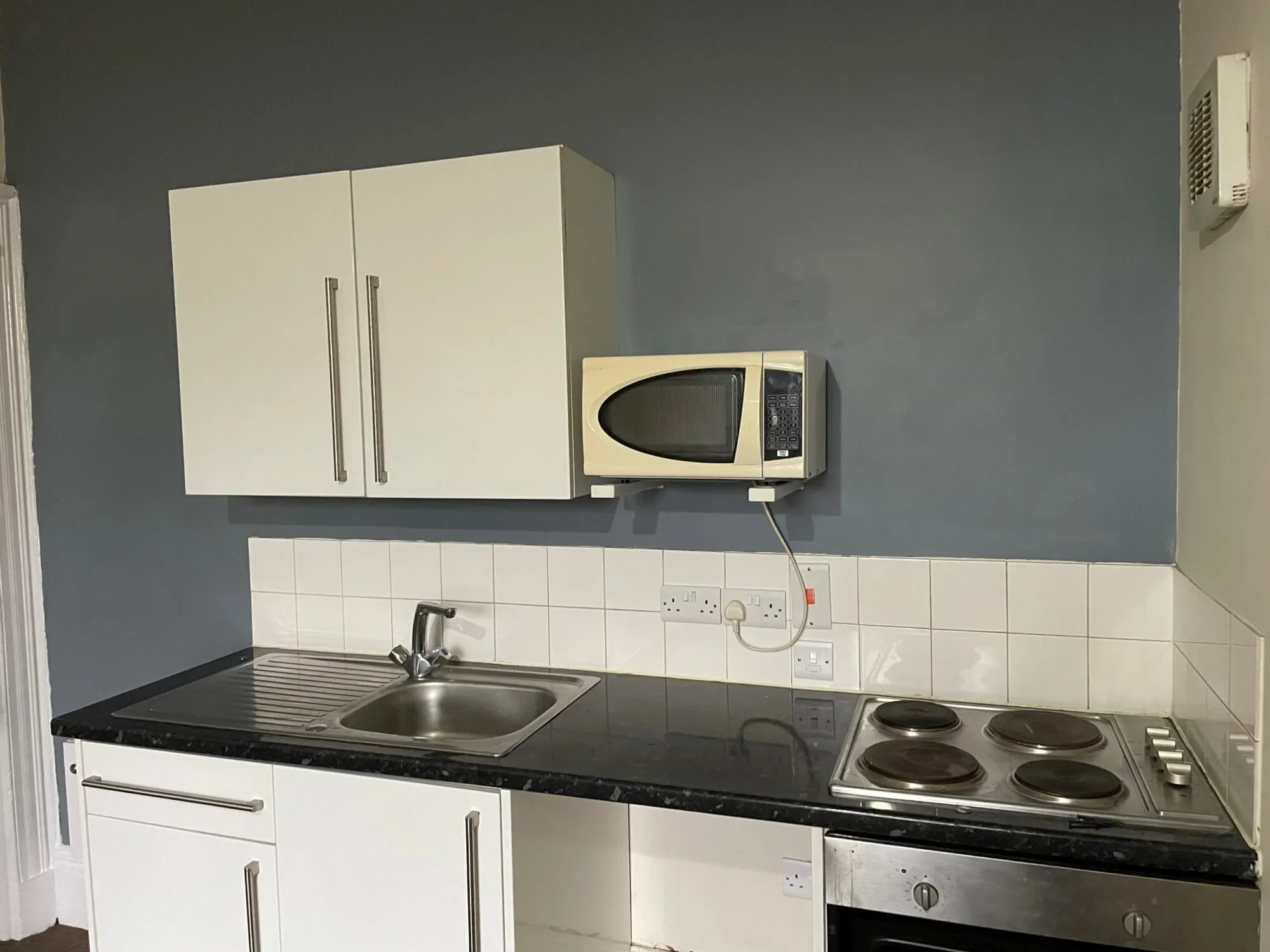 Flat Balmoral Place in Calderdale