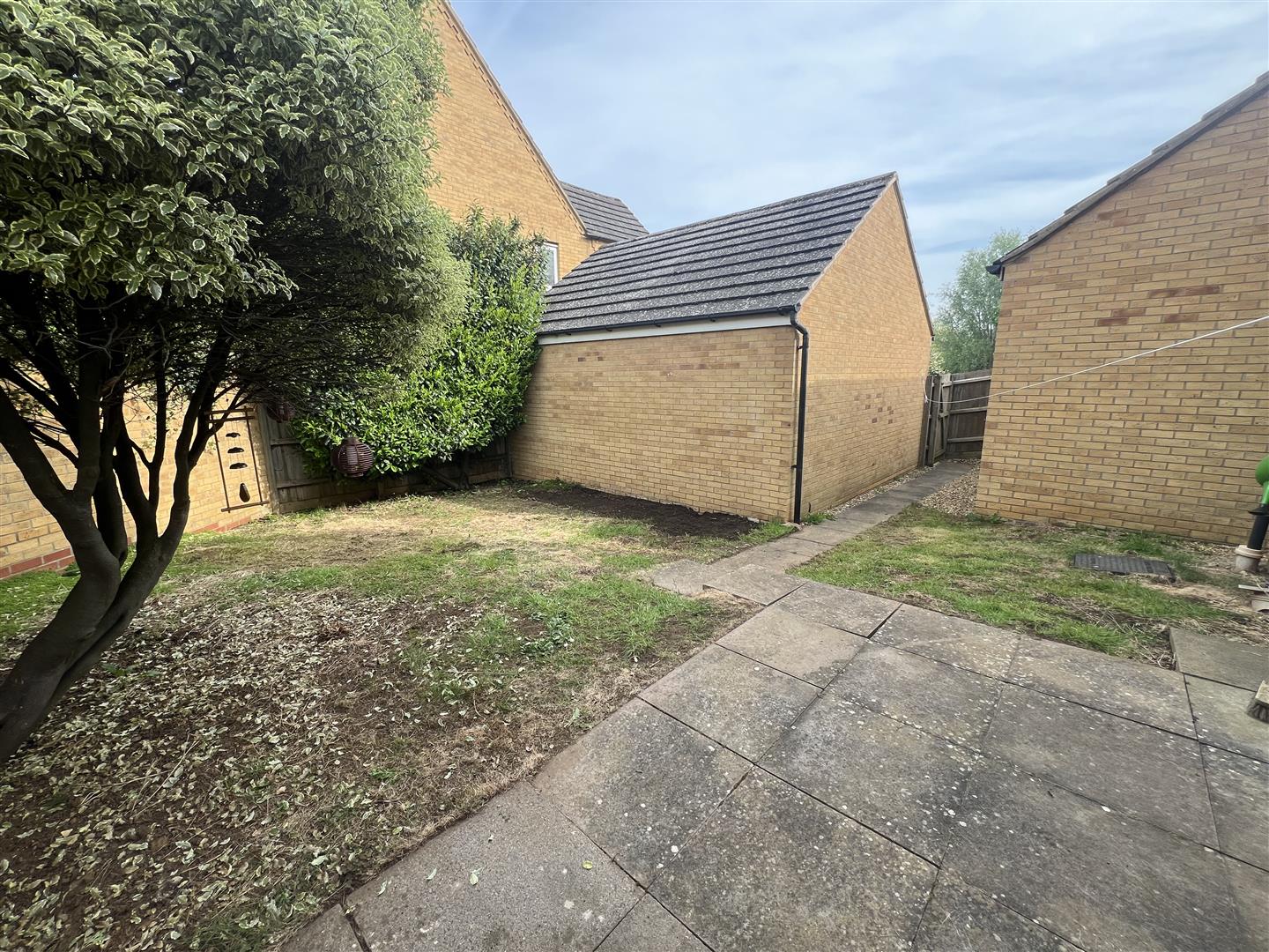 House School Lane in Higham Ferrers