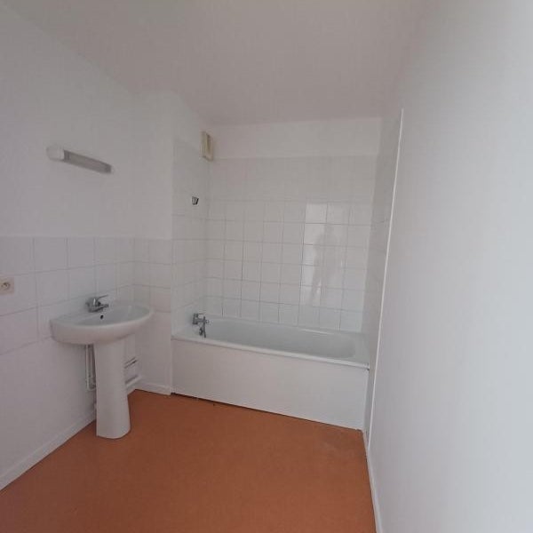 Flat Rue Georges Prieto in Saint-Martin-d'Hères
