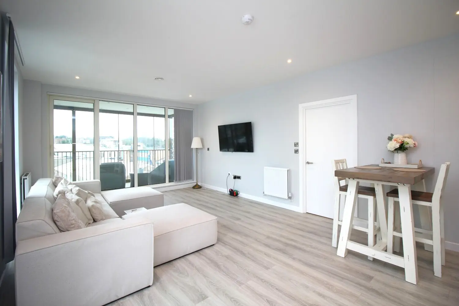 Flat Radford Way in Billericay