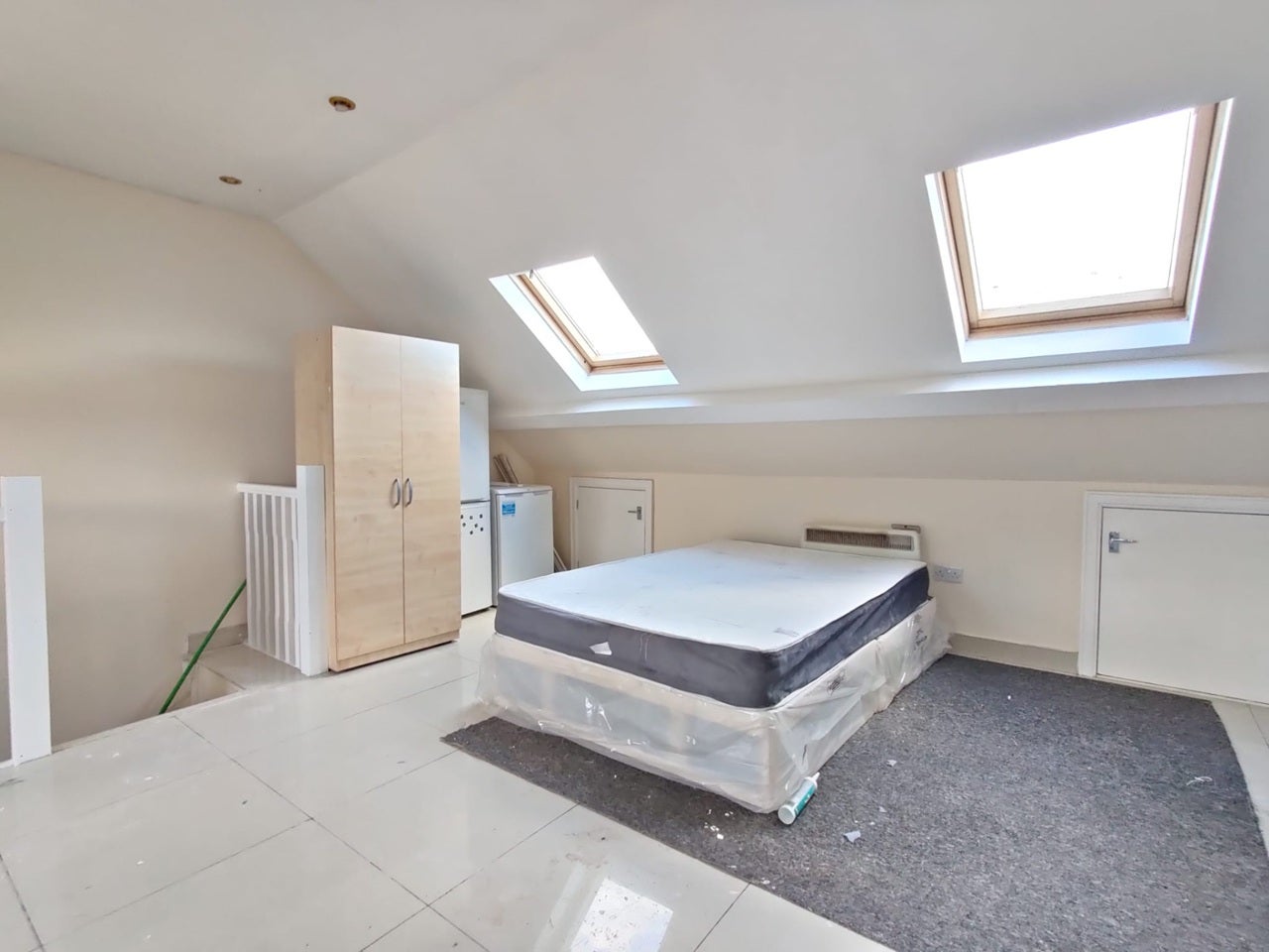 Flat Northborough Road in Greater London