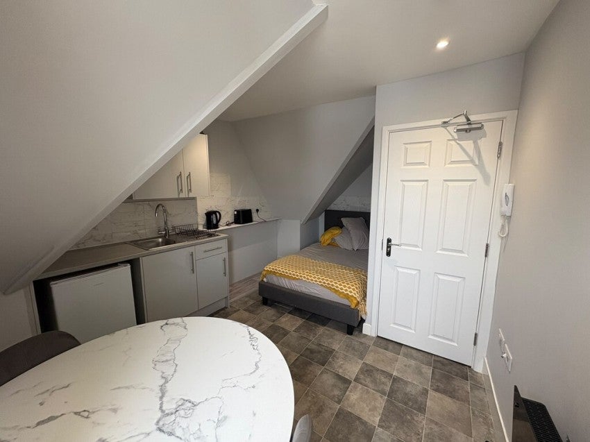 Room Ladies Mile in Portsmouth